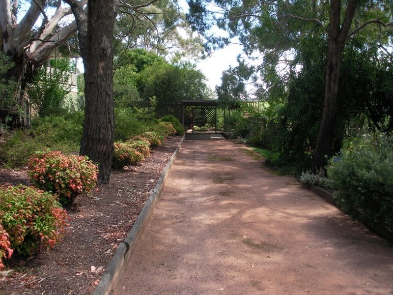 8 Thompson Street, Portland NSW 2847