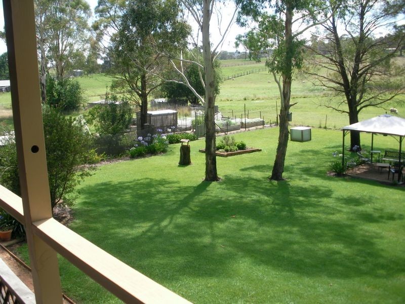 8 Thompson Street, Portland NSW 2847