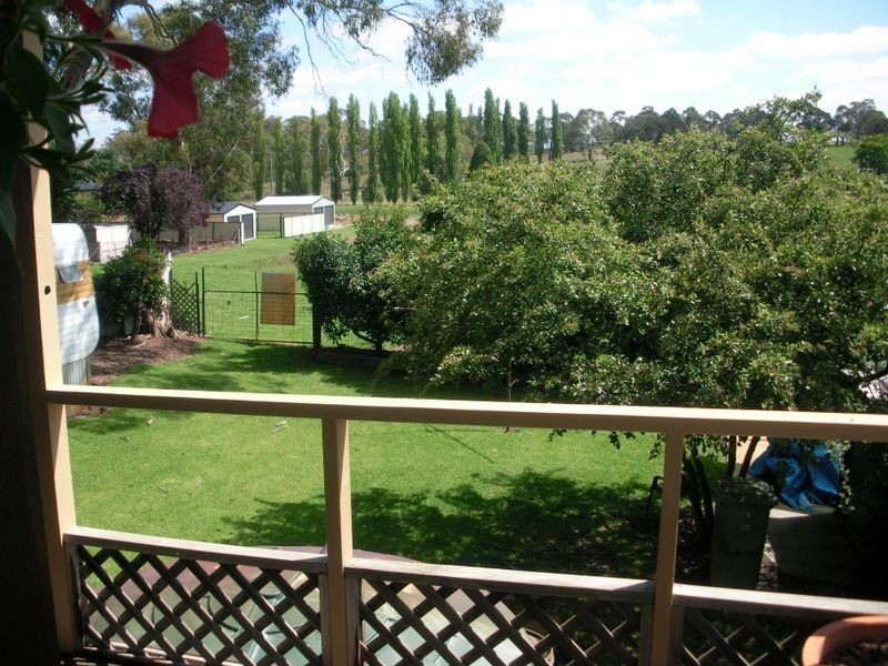 8 Thompson Street, Portland NSW 2847