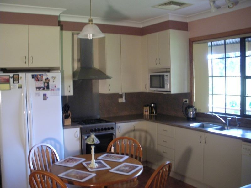 8 Thompson Street, Portland NSW 2847