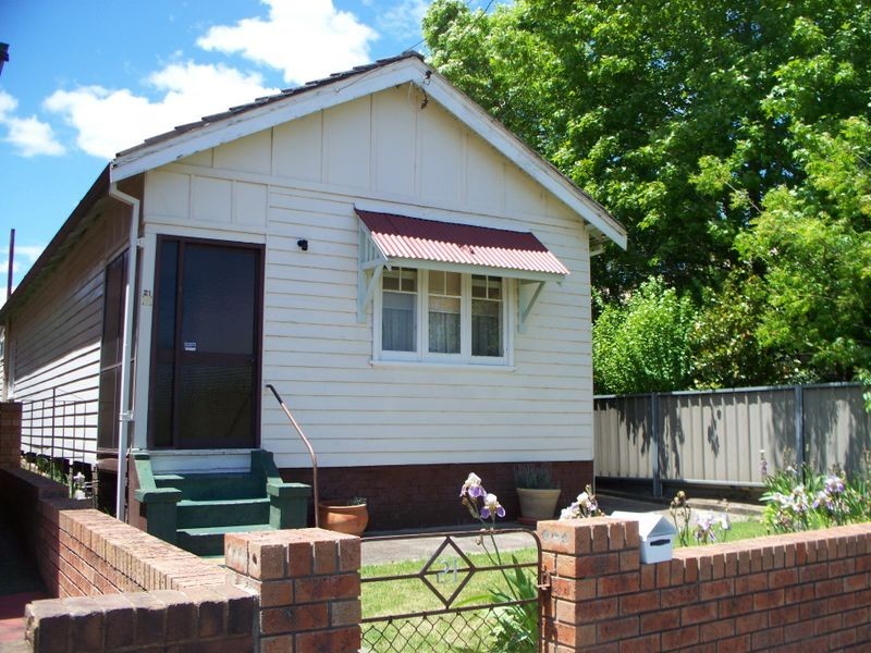 21 Calero Street, Lithgow NSW 2790