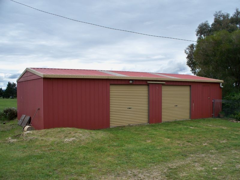 795 Range Road, Pipers Flat NSW 2847