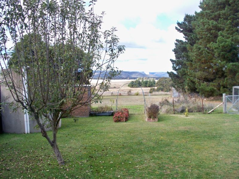795 Range Road, Pipers Flat NSW 2847