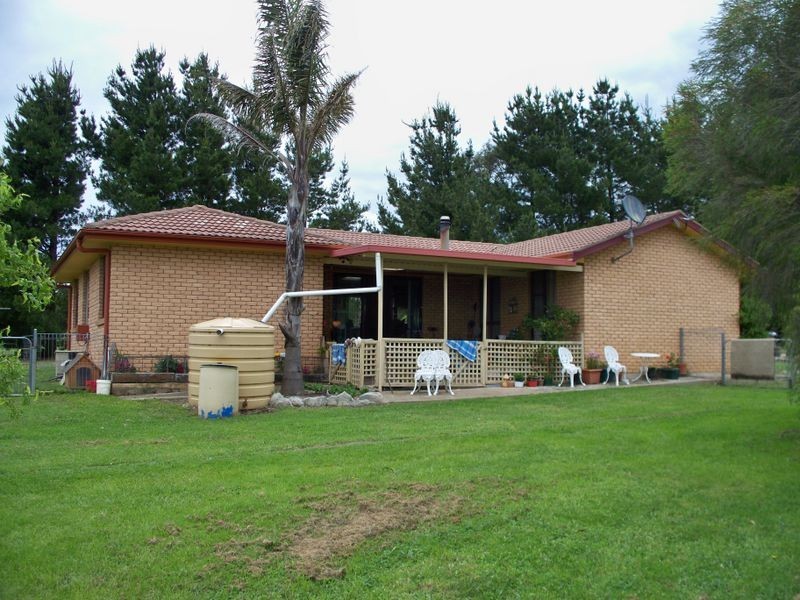 795 Range Road, Pipers Flat NSW 2847
