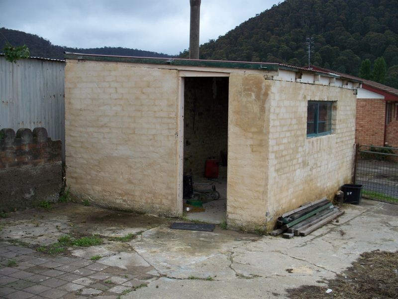 16 Read Avenue, Lithgow NSW 2790