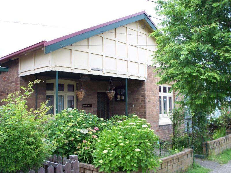 16 Read Avenue, Lithgow NSW 2790