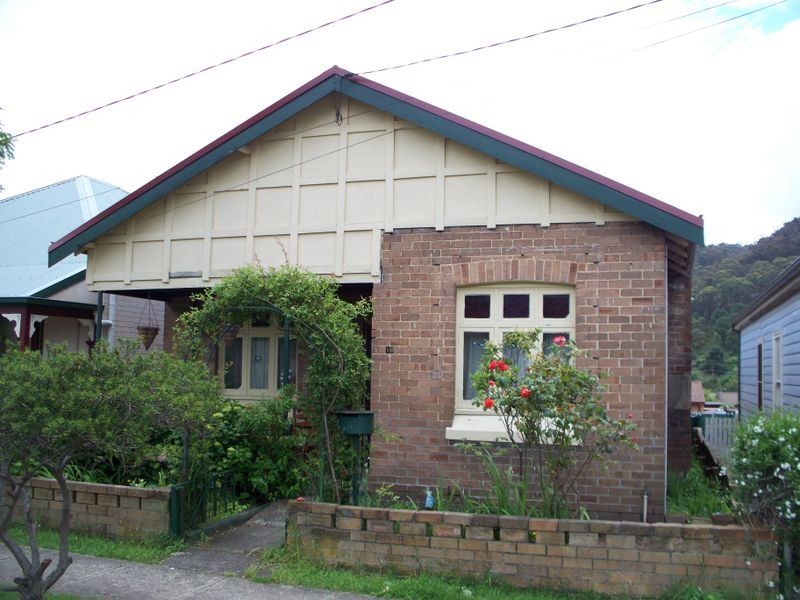 16 Read Avenue, Lithgow NSW 2790