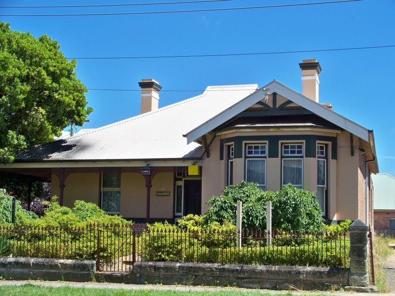 39 Railway Parade, Lithgow NSW 2790