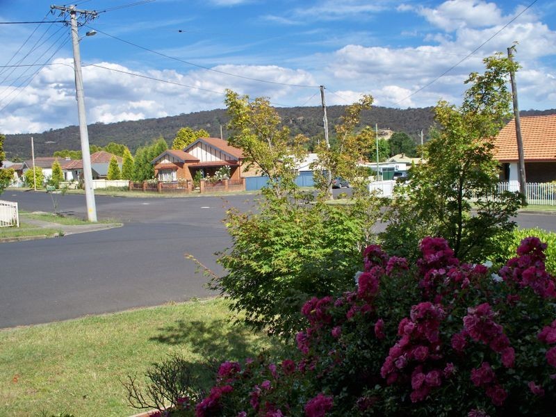 8 Sutcliffe Street, Lithgow NSW 2790