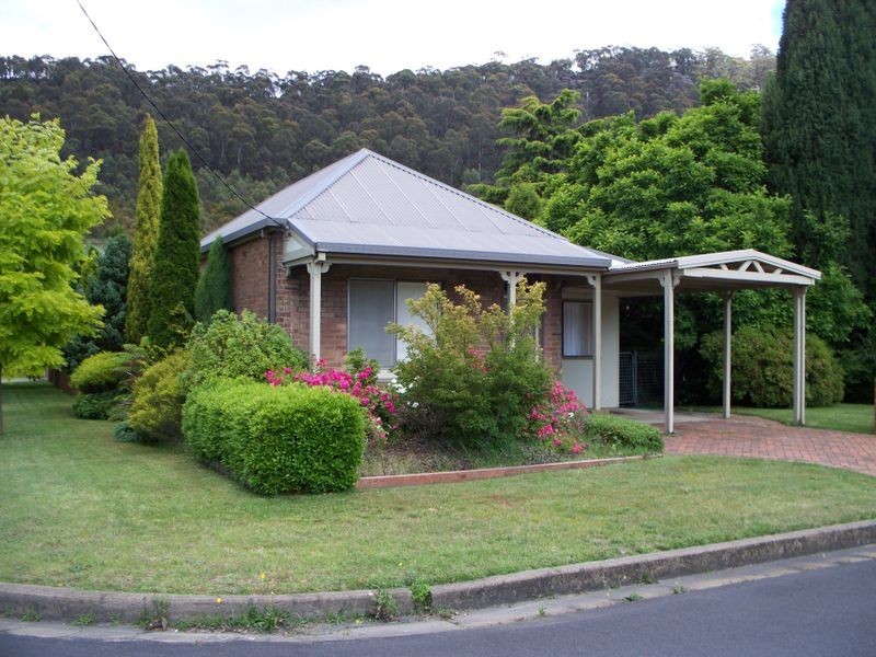 8 Sutcliffe Street, Lithgow NSW 2790