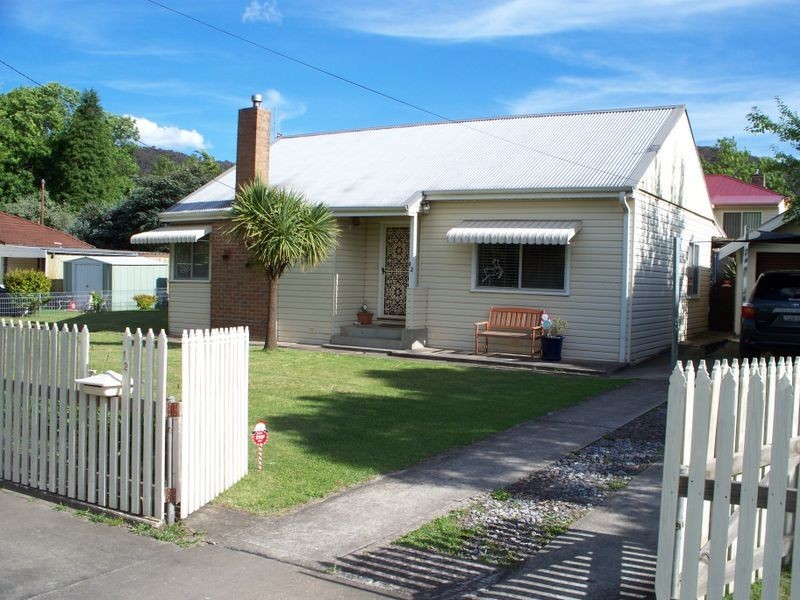 12 Amiens Street, Lithgow NSW 2790