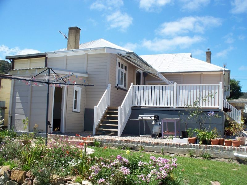 8 Whitton Street, Lithgow NSW 2790