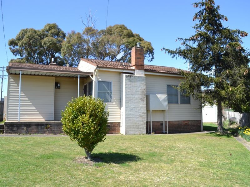 2 Outer Crescent, Lithgow NSW 2790
