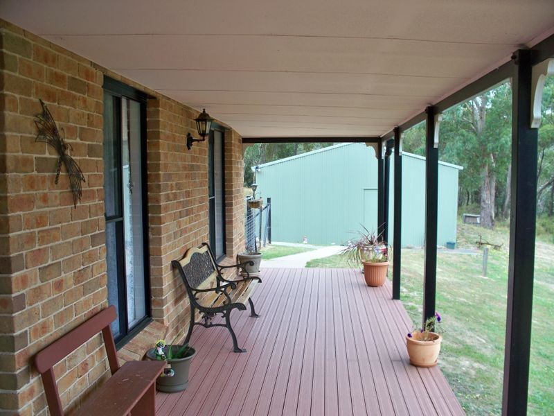 2B Hughes Lane, Marrangaroo NSW 2790