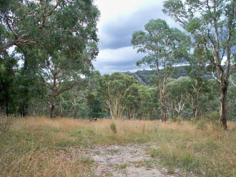 2B Hughes Lane, Marrangaroo NSW 2790