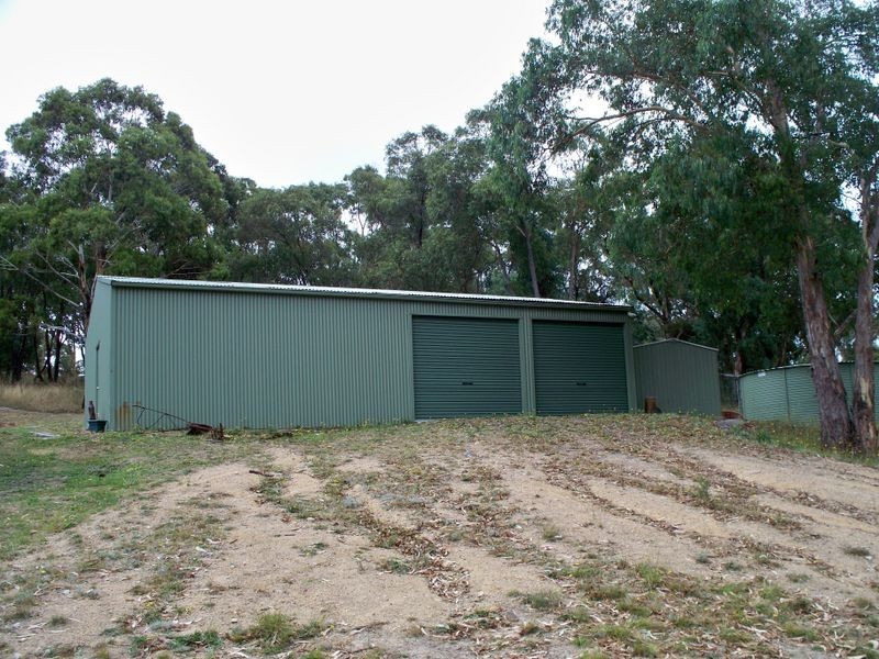 2B Hughes Lane, Marrangaroo NSW 2790