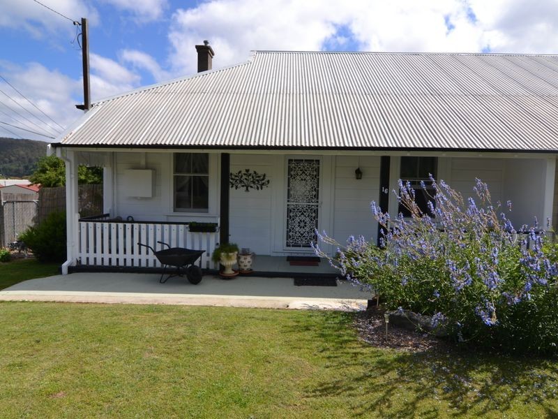 16 Whitton Street, Lithgow NSW 2790