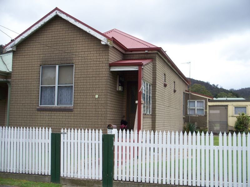 28 Laidley Street, Lithgow NSW 2790