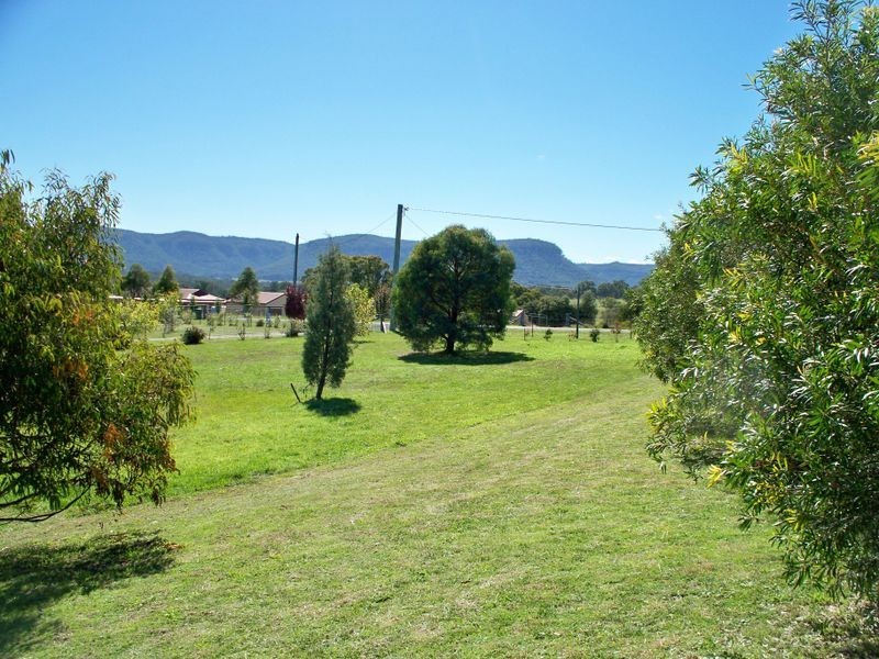 30 Carroll Drive, Hartley NSW 2790