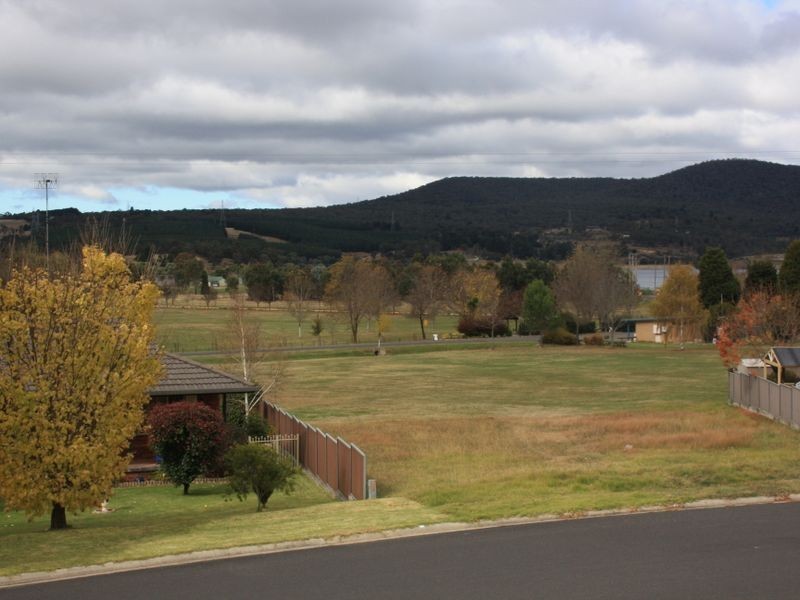 2 Blackett Drive, Wallerawang NSW 2845