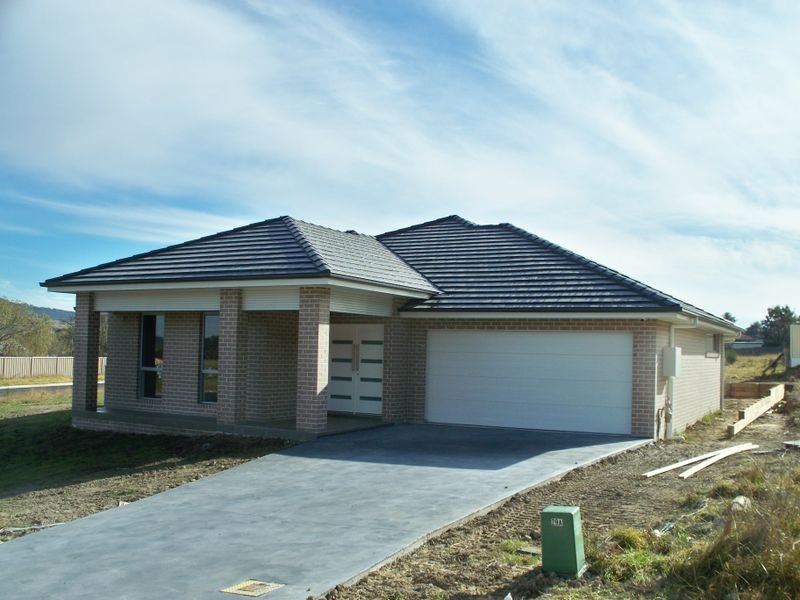 17 Sandalwood Drive, Lithgow NSW 2790