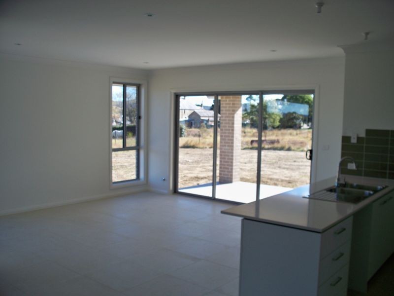 17 Sandalwood Drive, Lithgow NSW 2790