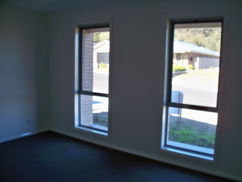 17 Sandalwood Drive, Lithgow NSW 2790