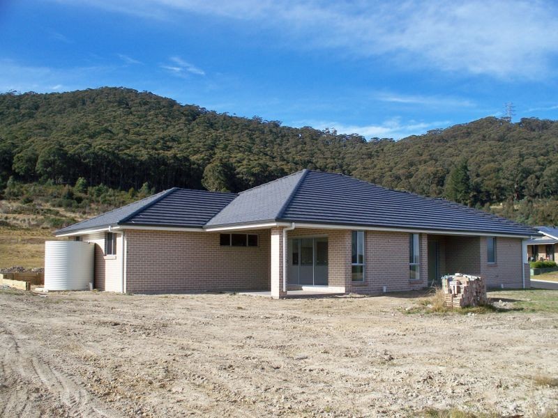 17 Sandalwood Drive, Lithgow NSW 2790