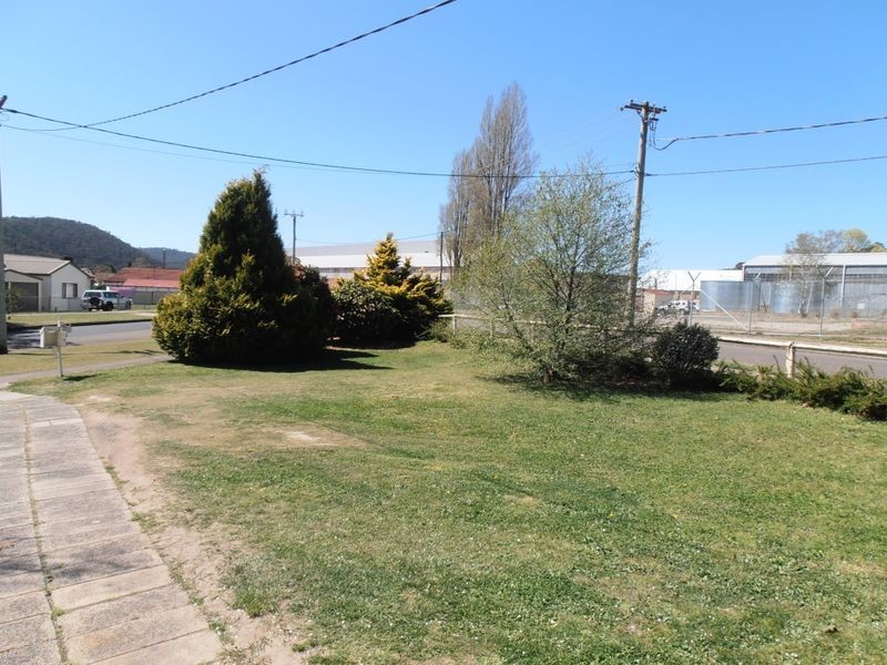 2 Amiens Street, Lithgow NSW 2790