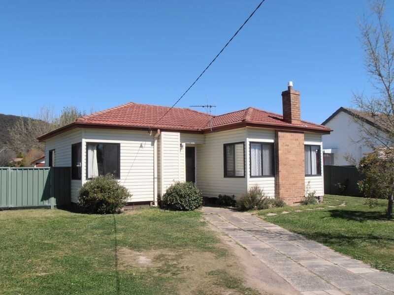 2 Amiens Street, Lithgow NSW 2790