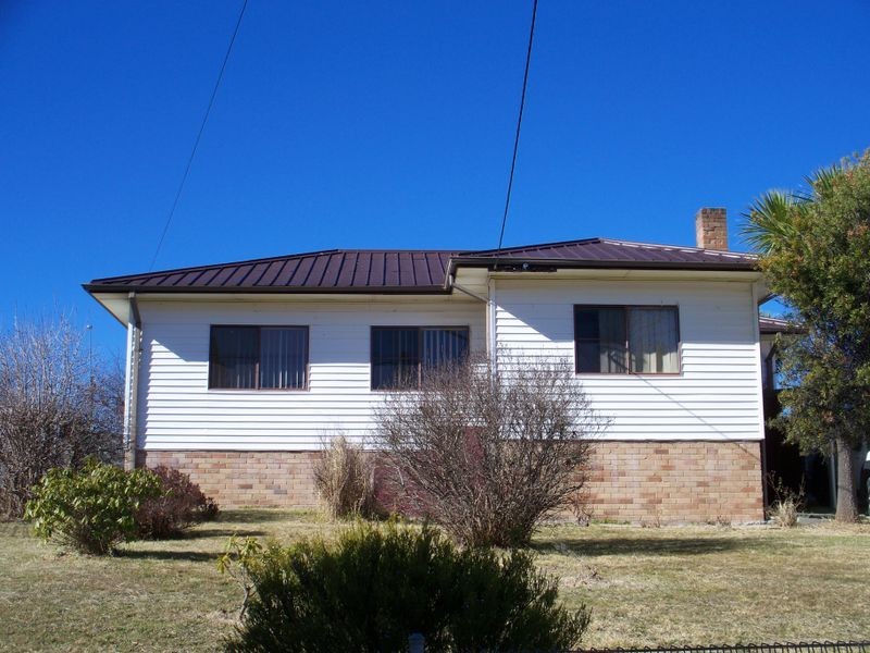 12 Stewart Street, Lithgow NSW 2790