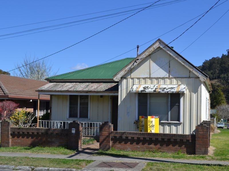 142 Inch Street, Lithgow NSW 2790