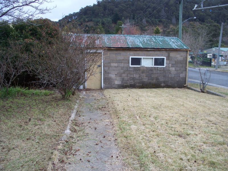 142 Inch Street, Lithgow NSW 2790
