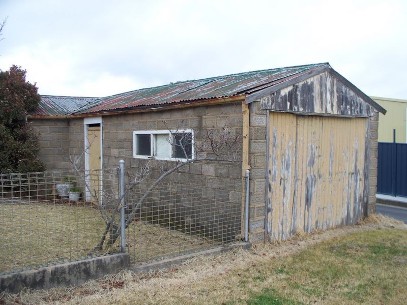 142 Inch Street, Lithgow NSW 2790