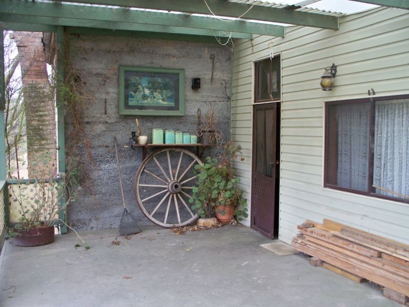 8-10 Creek Street, Portland NSW 2847