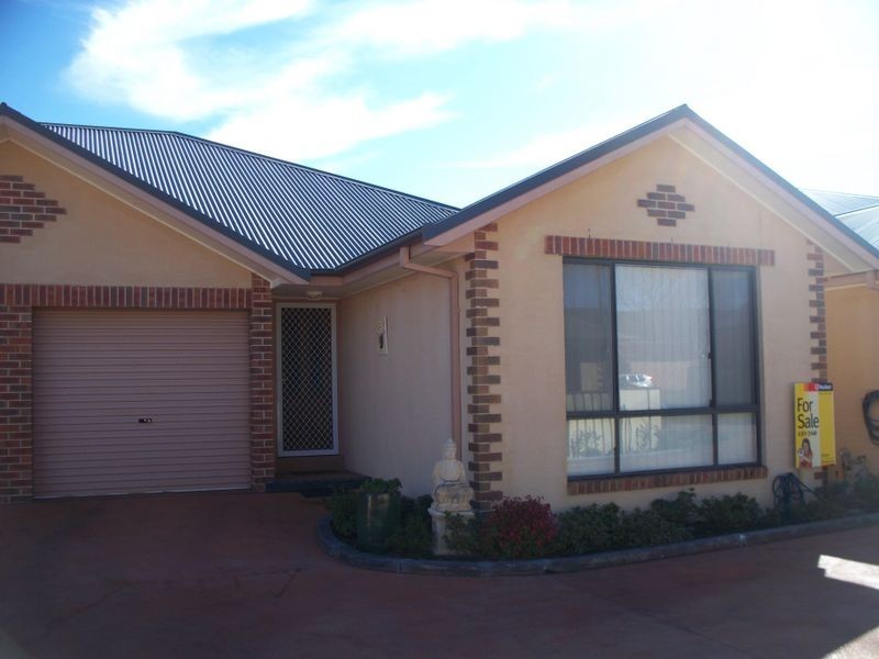 4/25 Hoskins Avenue, Lithgow NSW 2790