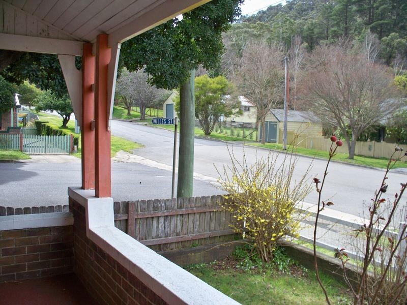 17 Atkinson Street, Lithgow NSW 2790