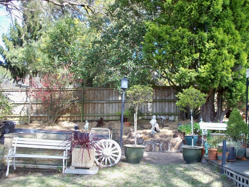 28 Maple Crescent, Lithgow NSW 2790