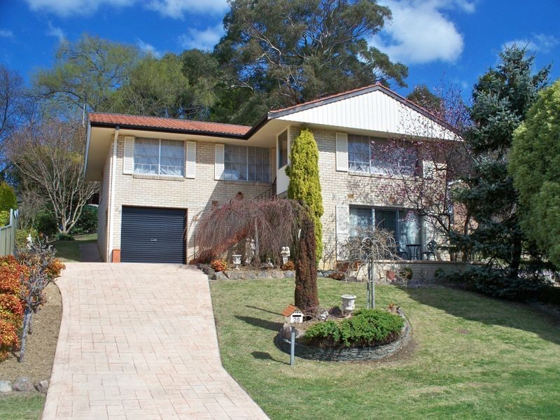 28 Maple Crescent, Lithgow NSW 2790