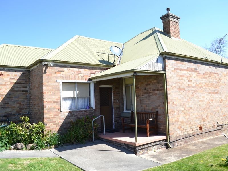 27 Laurence Street, Lithgow NSW 2790