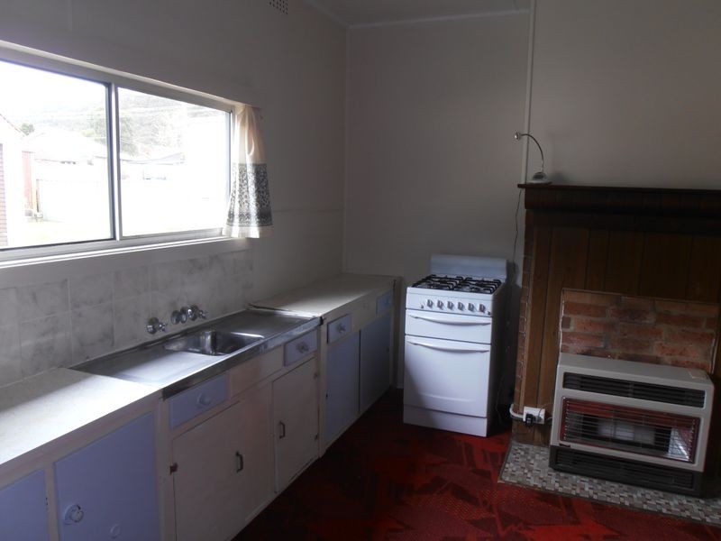 54 Laidley Street, Lithgow NSW 2790