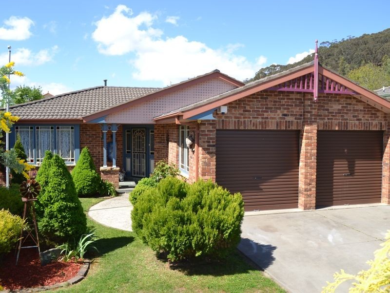 9 Robinia Drive, Lithgow NSW 2790