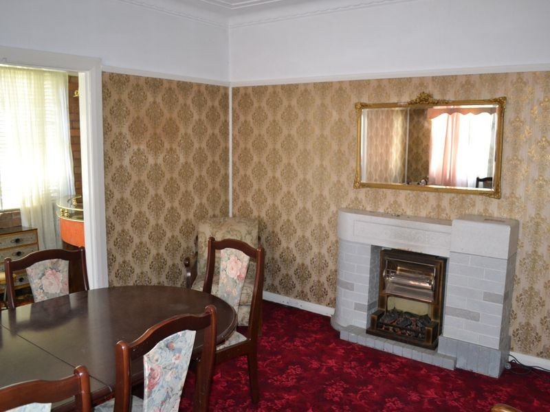 35 Sandford Avenue, Lithgow NSW 2790