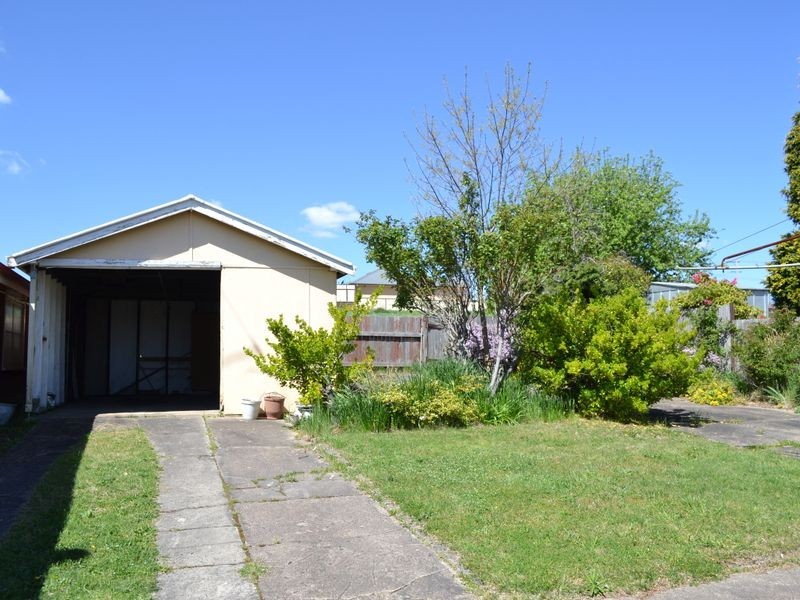 35 Sandford Avenue, Lithgow NSW 2790