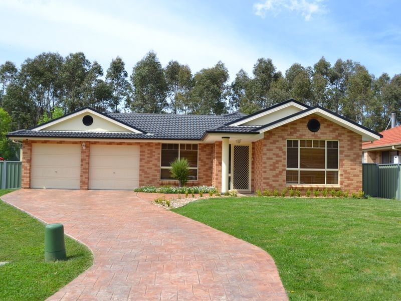 8 Mortlock Close, Lithgow NSW 2790