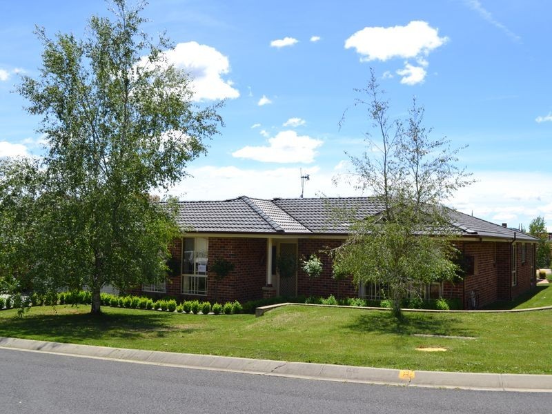 26 Robinia Drive, Lithgow NSW 2790