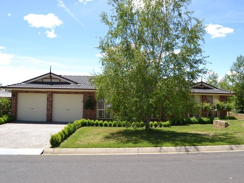 26 Robinia Drive, Lithgow NSW 2790