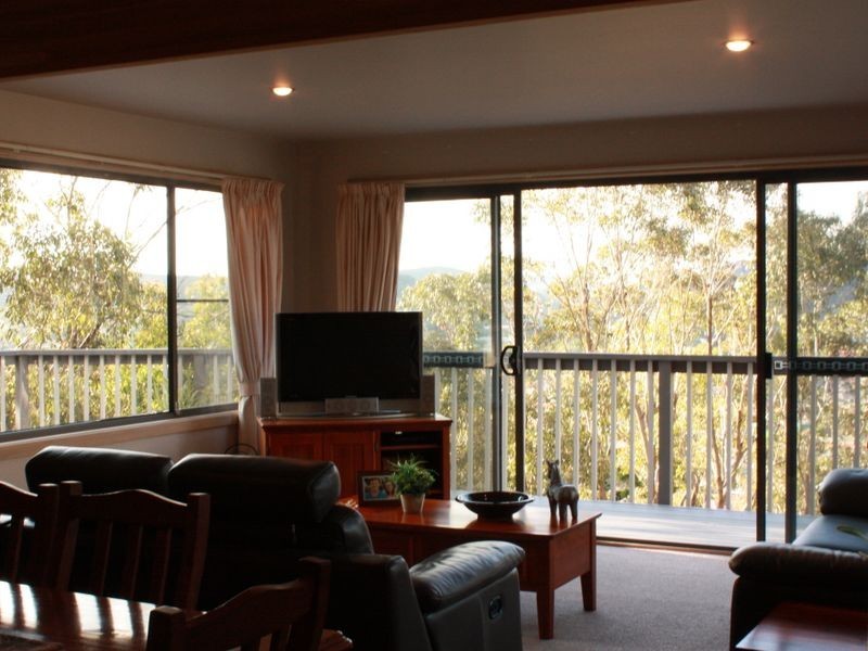 24 Hill Range Crescent, Lithgow NSW 2790