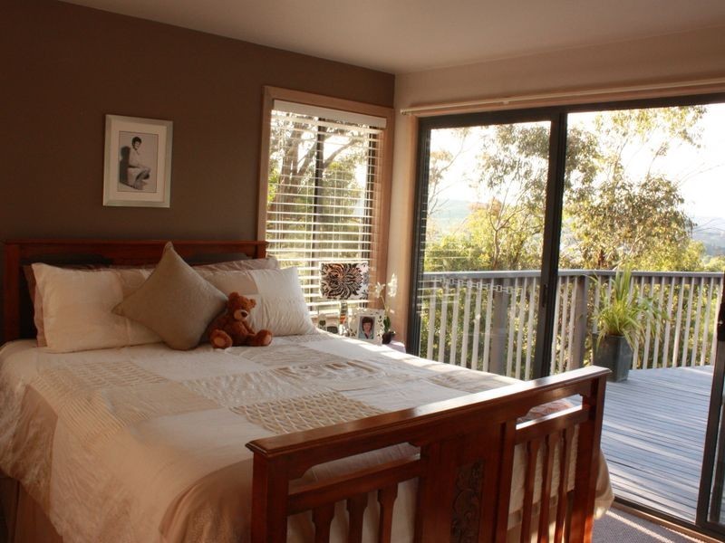 24 Hill Range Crescent, Lithgow NSW 2790