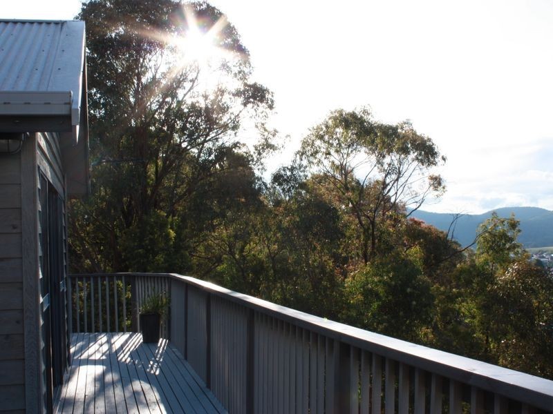 24 Hill Range Crescent, Lithgow NSW 2790